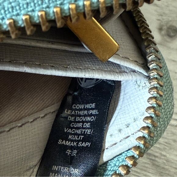 FOSSIL Leather Zip Around Wristlet Wallet Aqua Green Used - Picture 7 of 9